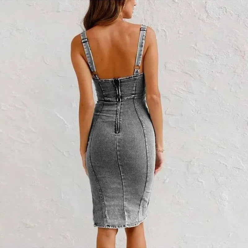 Nina™ | Dopasowana sukienka jeansowa z gorsetowym dekoltem